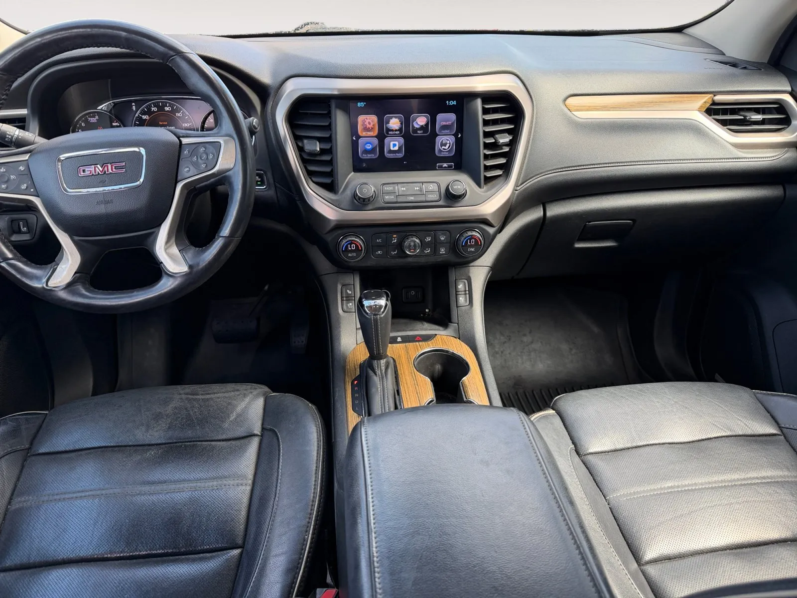 GMC Acadia photo 10