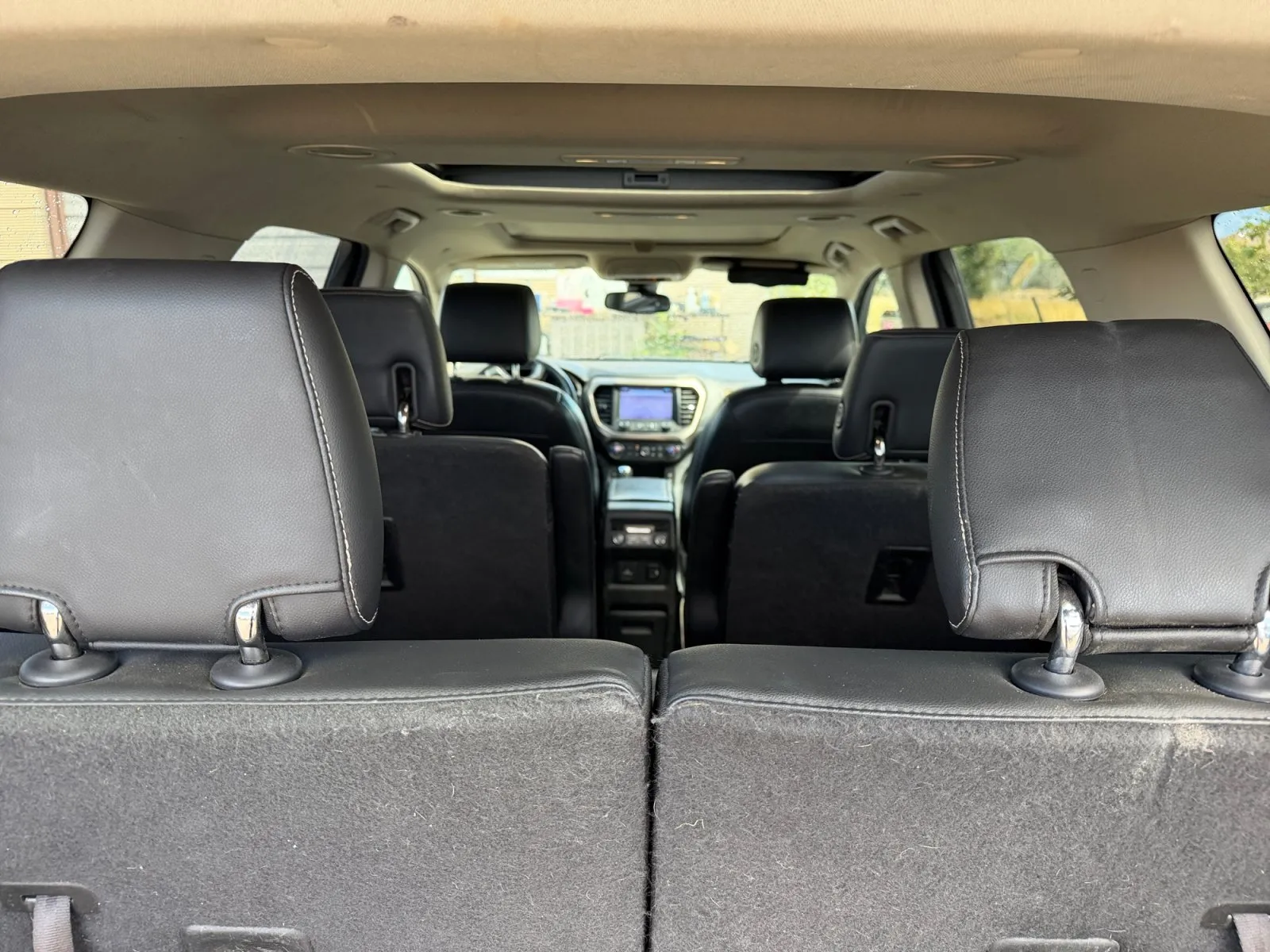 GMC Acadia photo 32