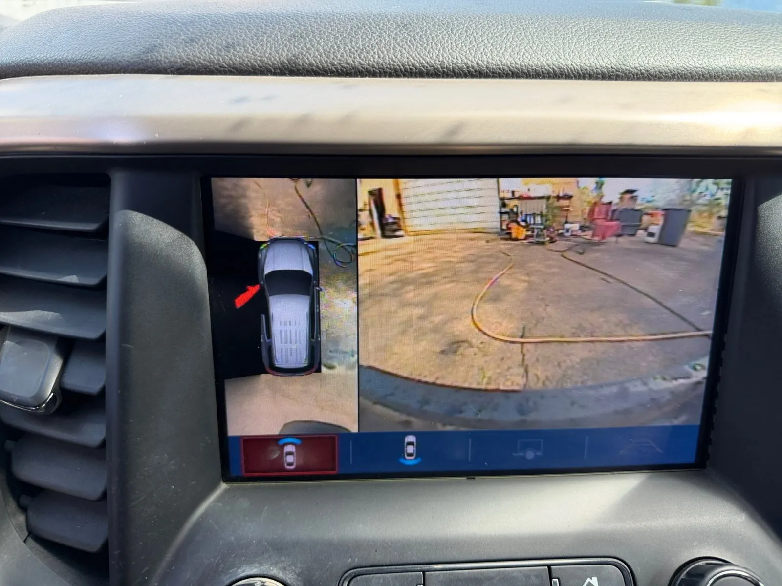 GMC Acadia photo 26