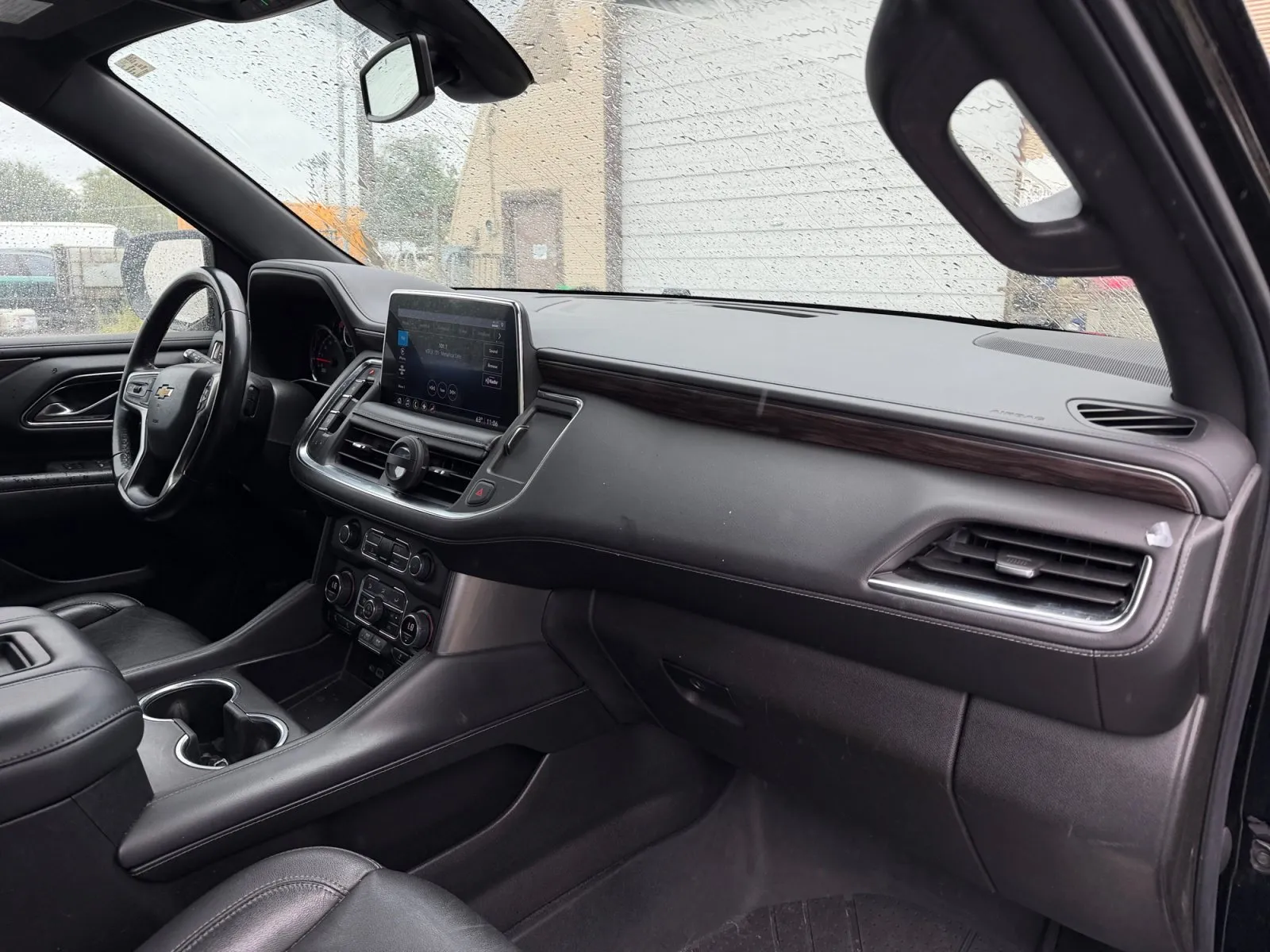Chevrolet Tahoe photo 16