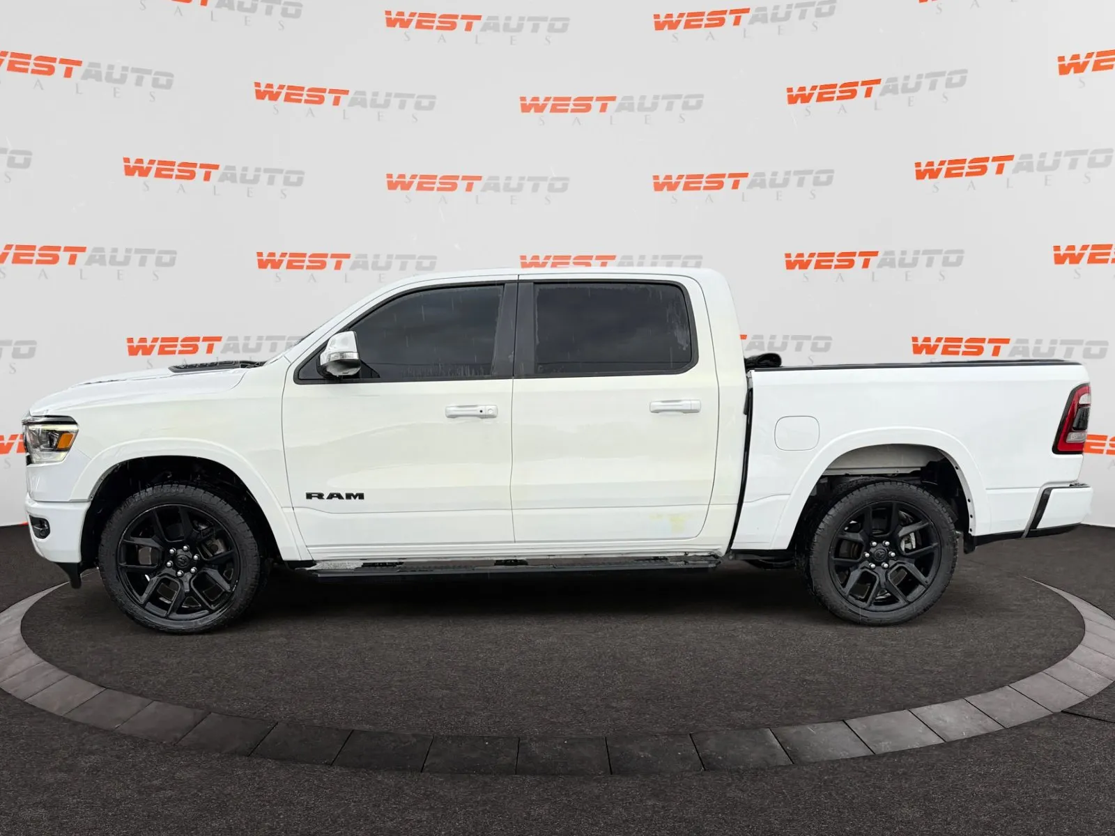 Ram 1500 photo 2