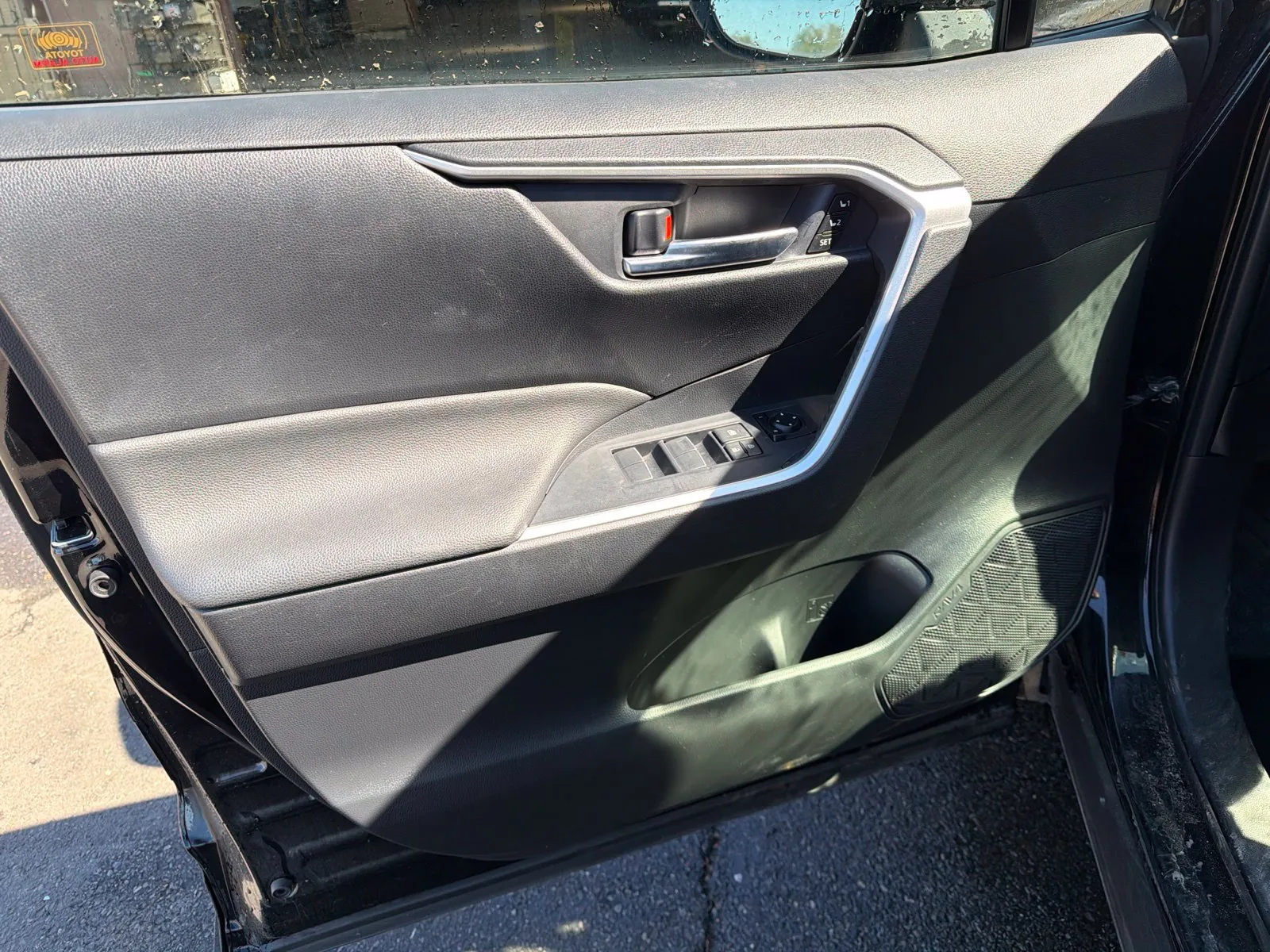 Toyota RAV4 photo 9
