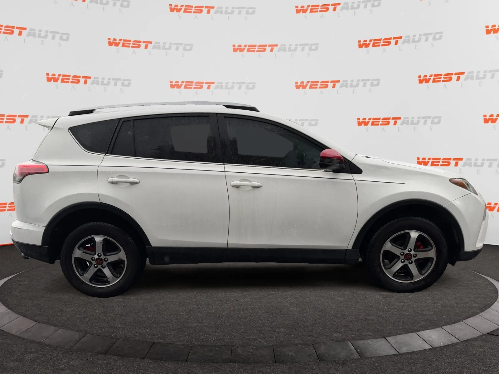 Toyota RAV4 photo 6