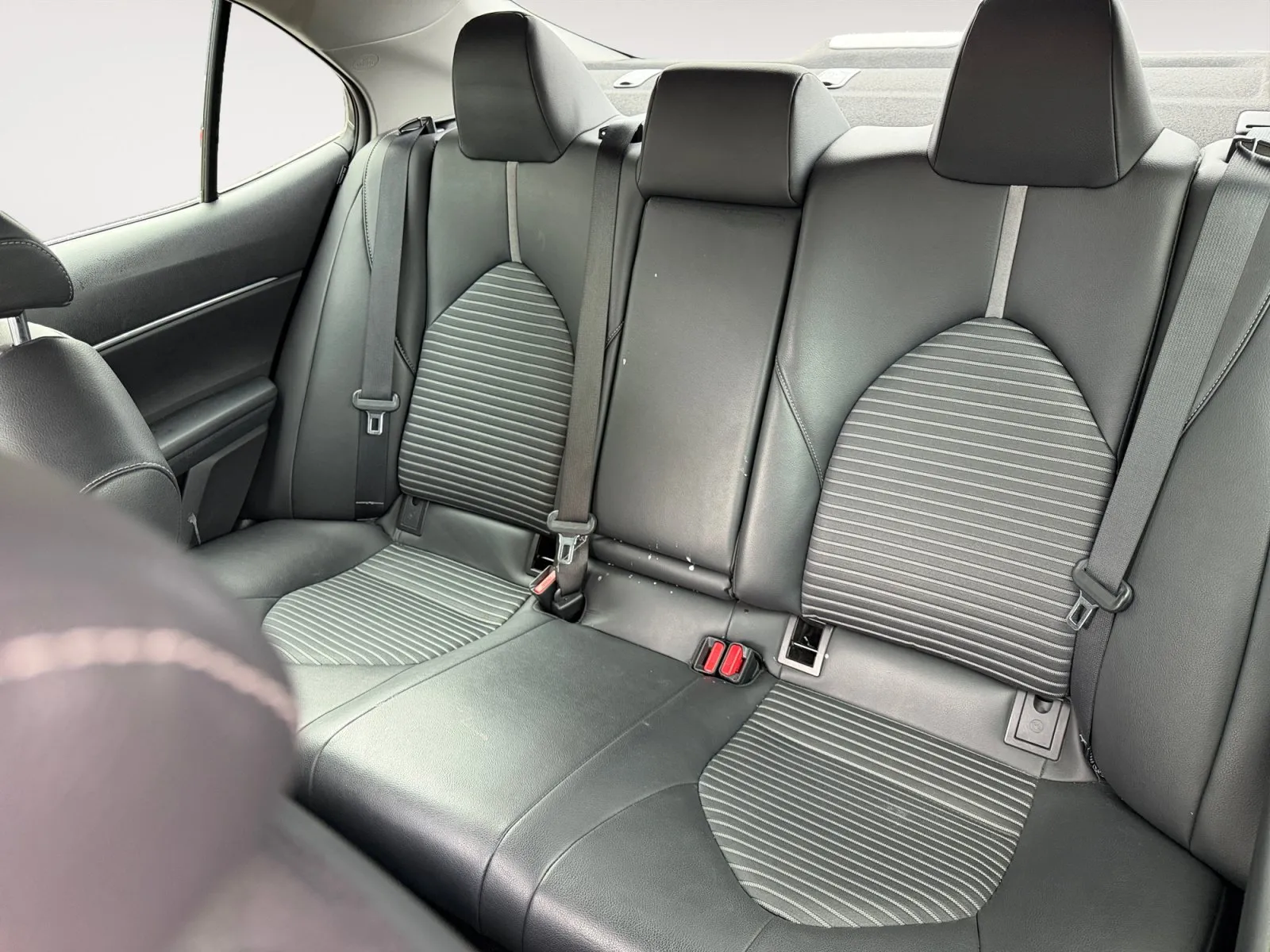Toyota Camry photo 13