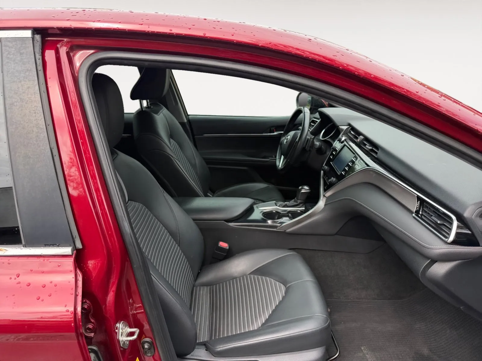 Toyota Camry photo 15