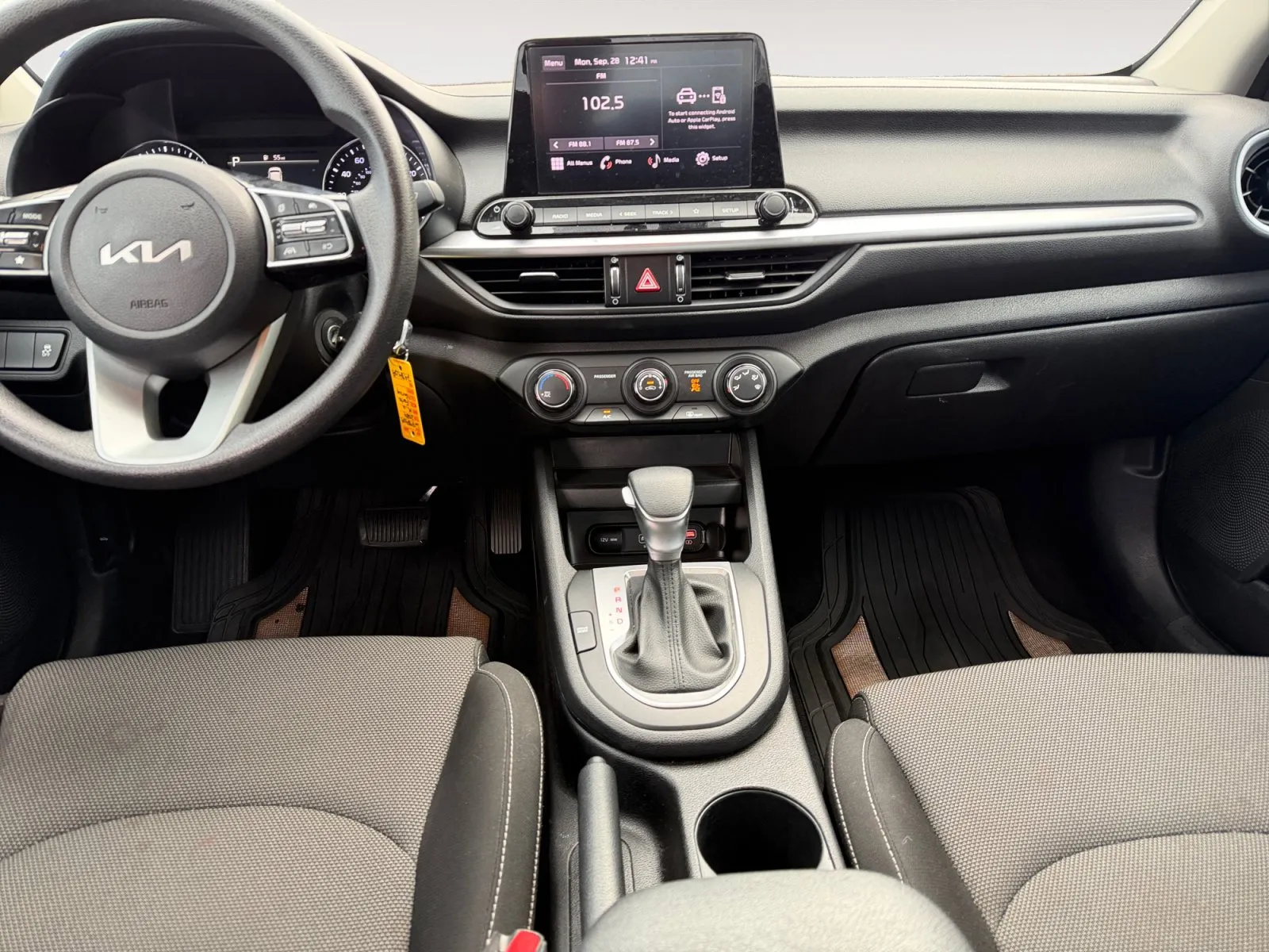 Kia Forte photo 11