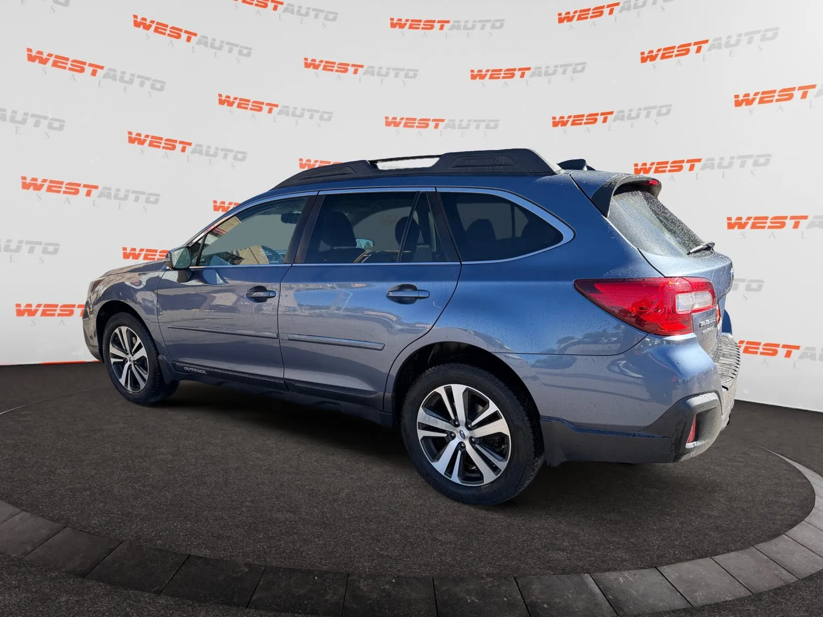 Subaru Outback photo 3