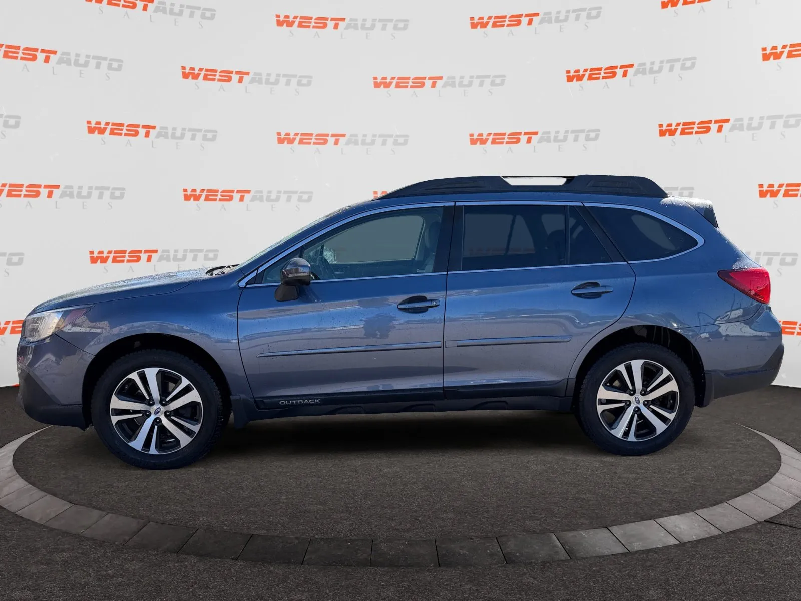 Subaru Outback photo 2
