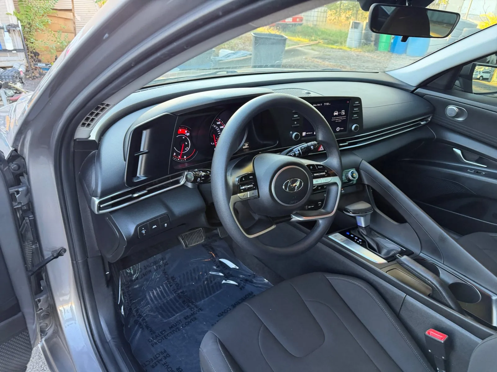 Hyundai Elantra photo 18