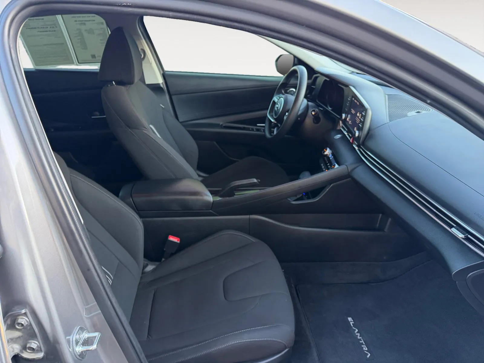 Hyundai Elantra photo 15