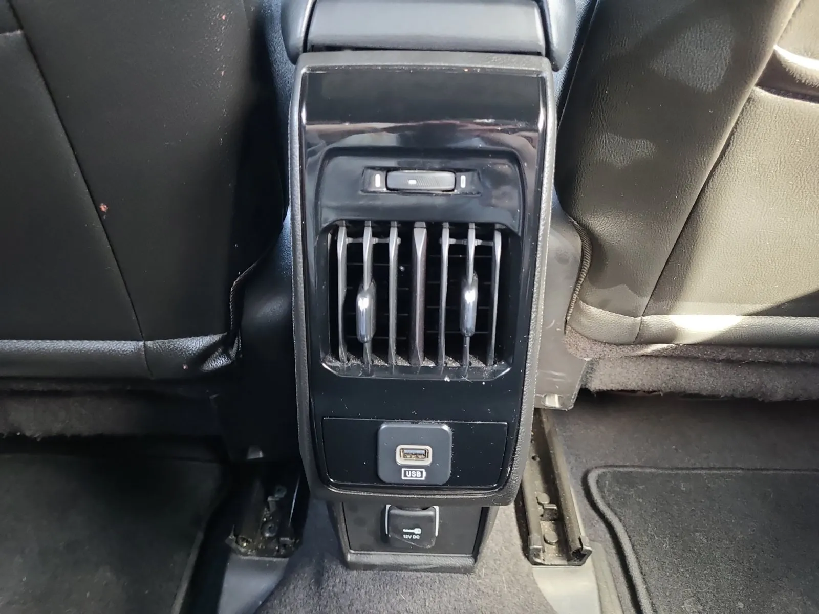 Jeep Compass photo 29