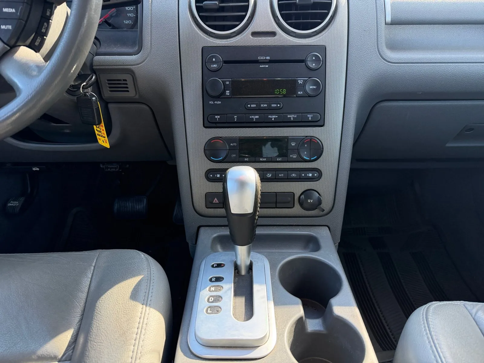 Ford Freestyle photo 11