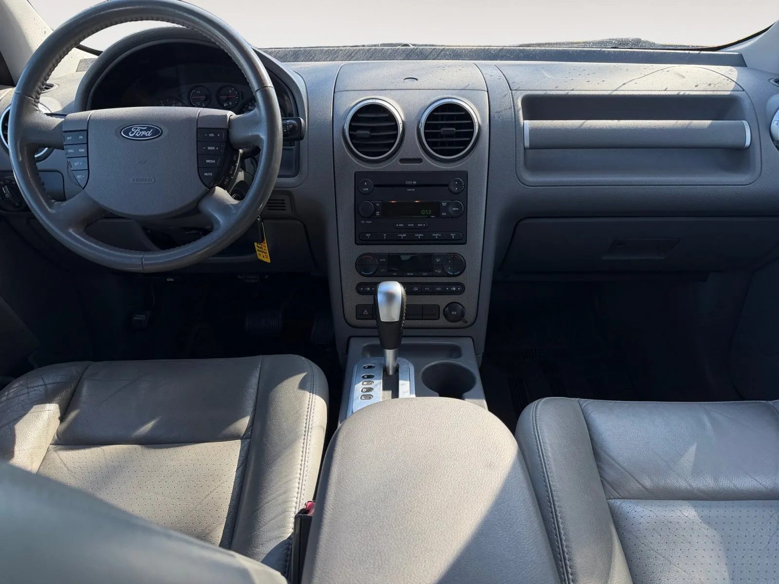 Ford Freestyle photo 10