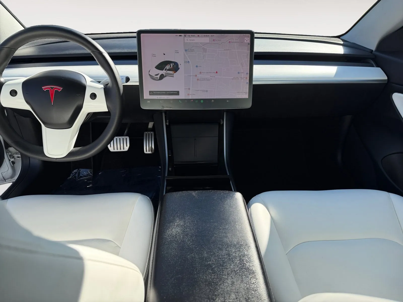 Tesla Model 3 photo 10
