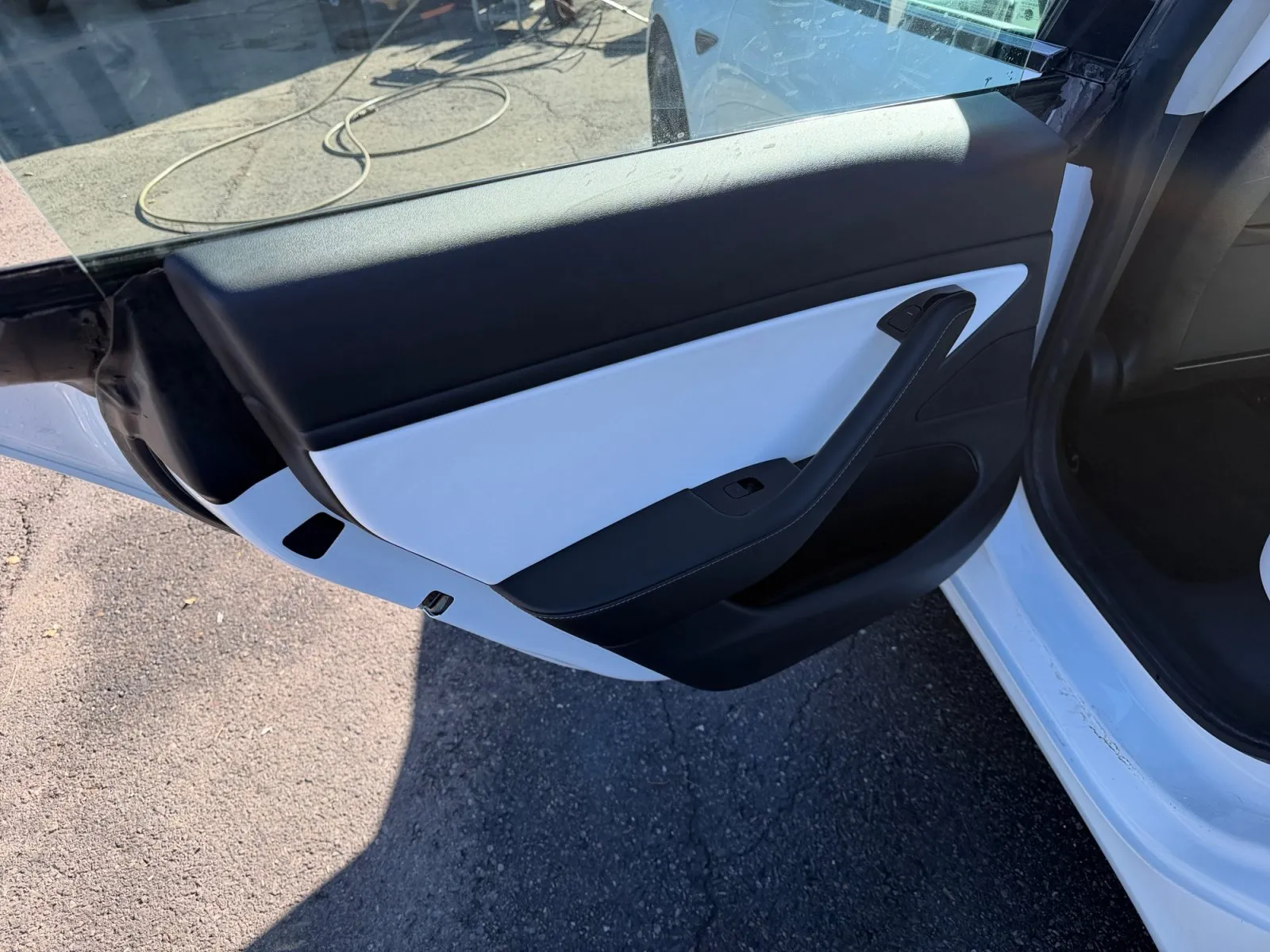 Tesla Model 3 photo 27