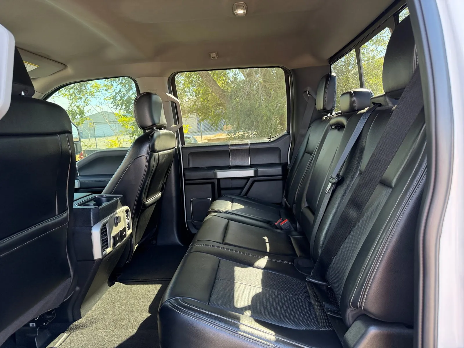 Ford F-250SD photo 28