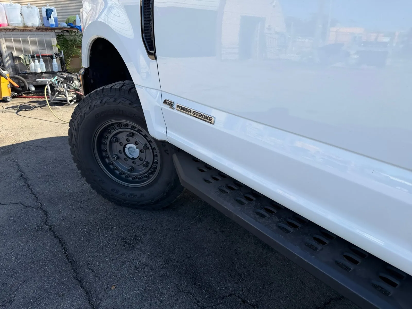 Ford F-250SD photo 32