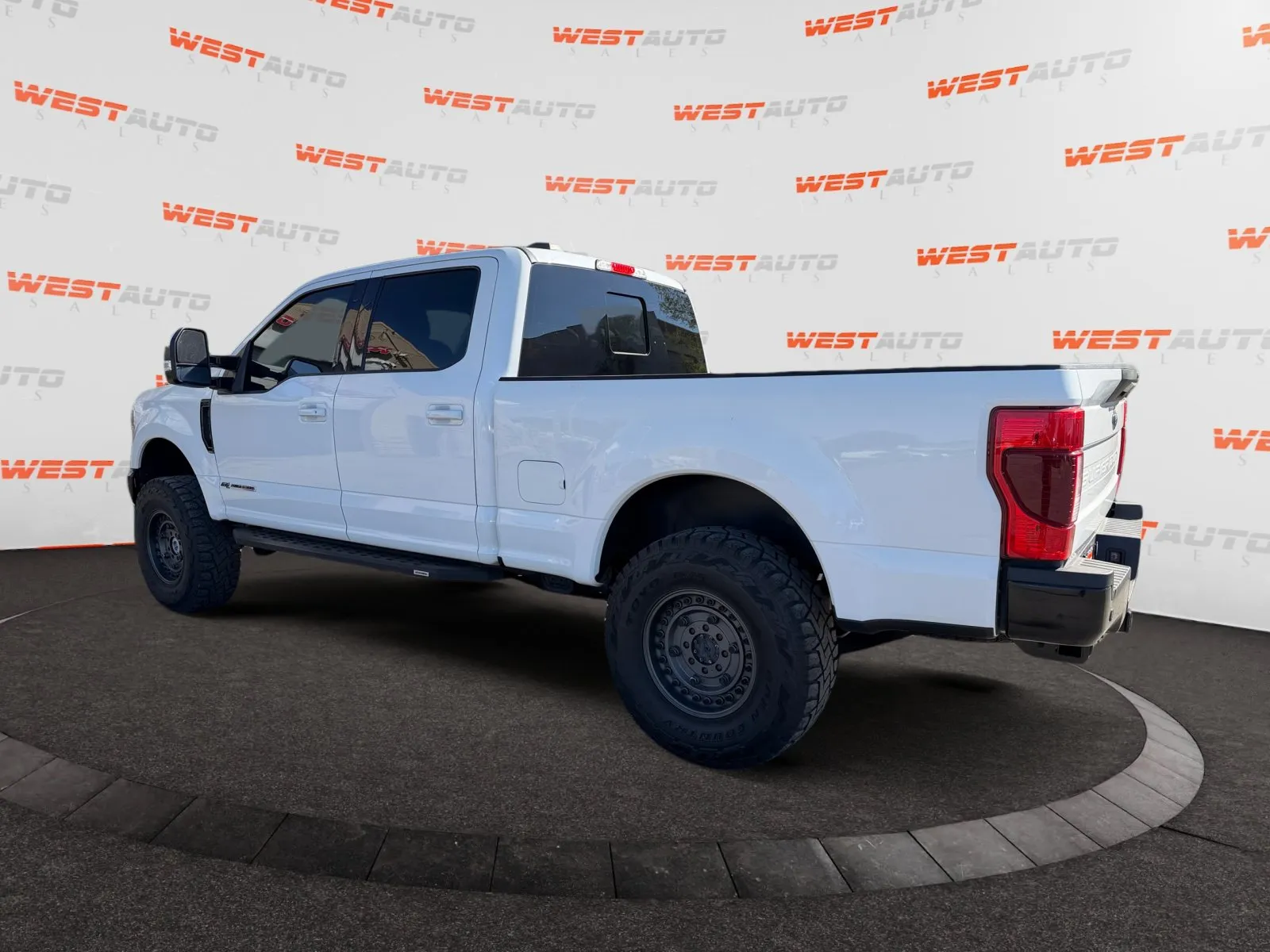 Ford F-250SD photo 3