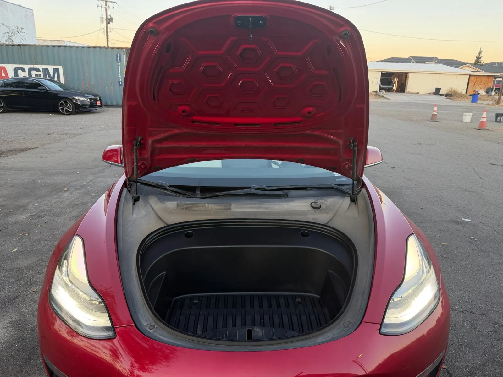 Tesla Model 3 photo 34
