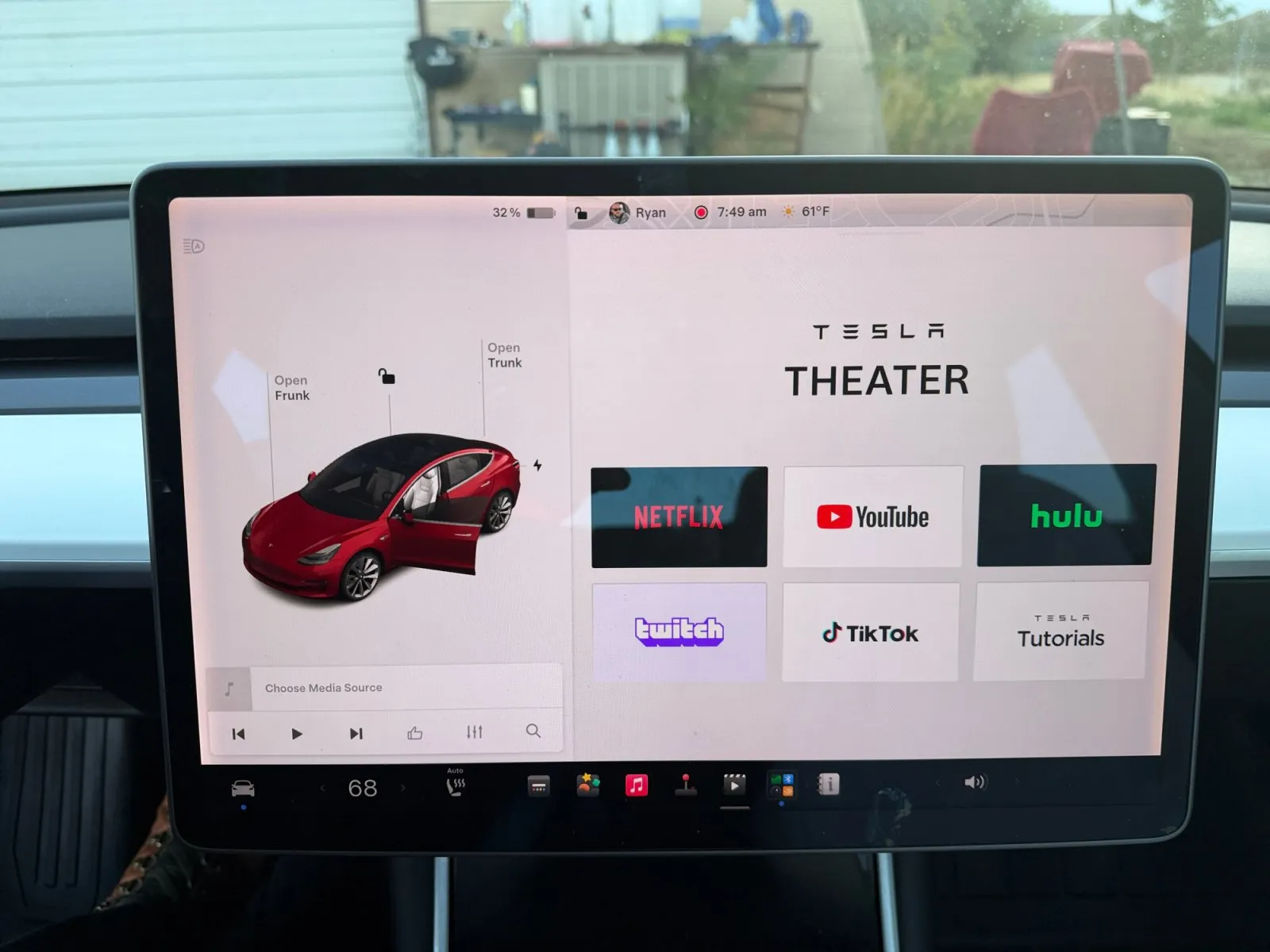 Tesla Model 3 photo 22