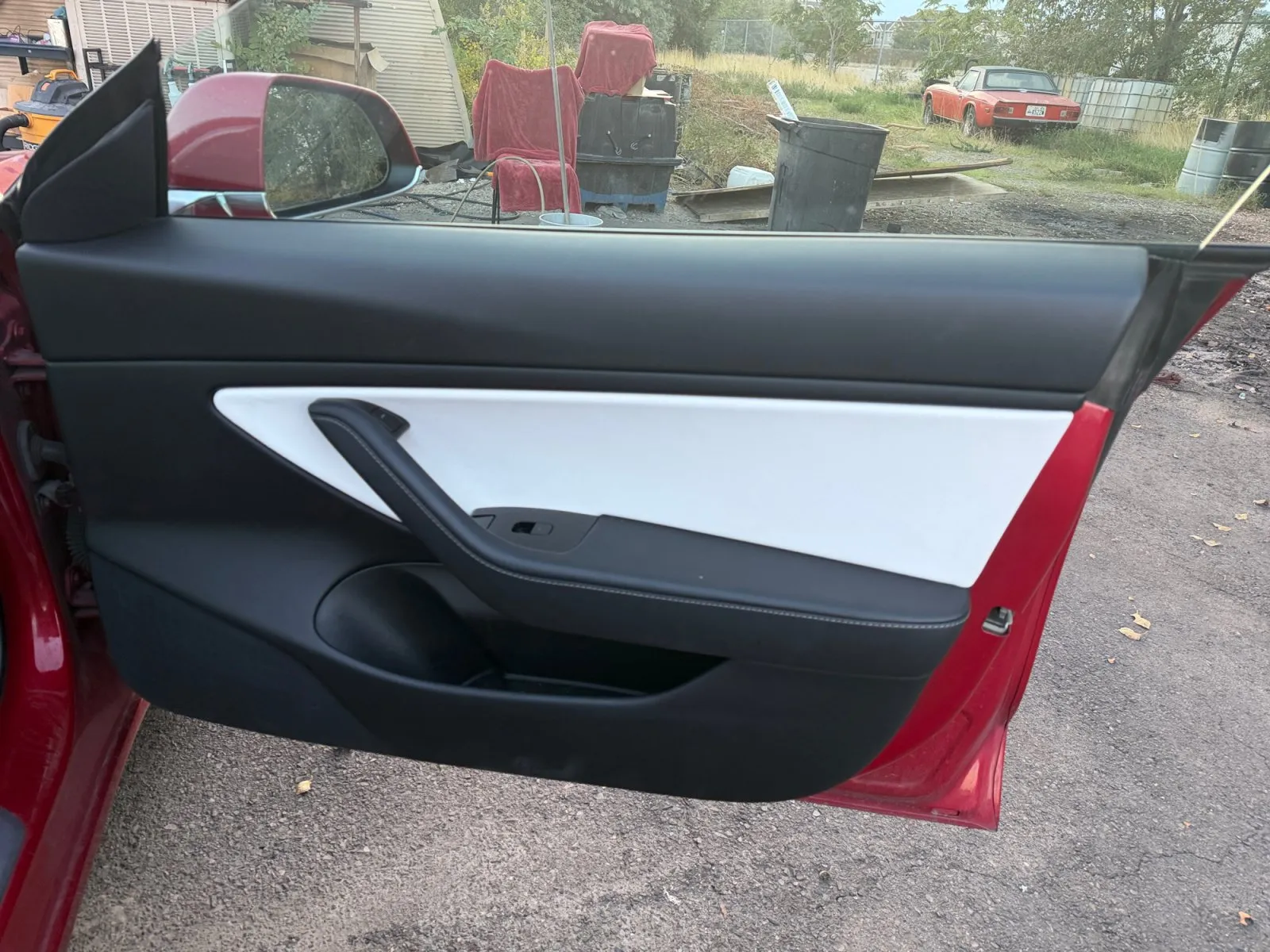 Tesla Model 3 photo 17