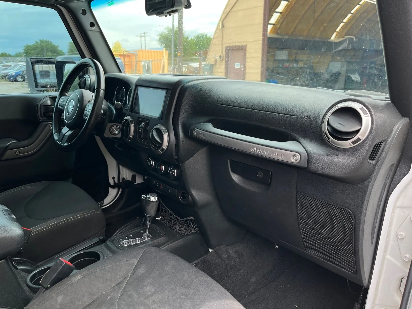2017 Jeep Wrangler Unlimited Rubicon - Photo 16