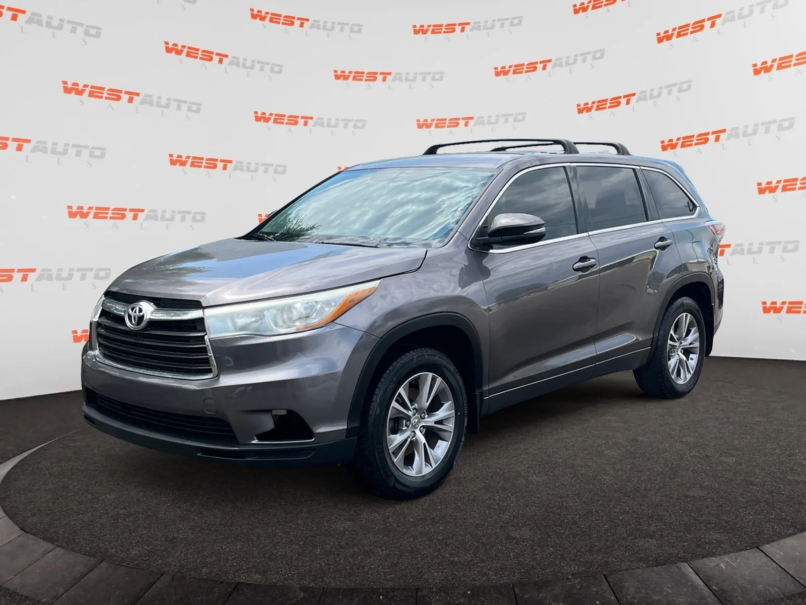 Gray 2015 Toyota Highlander LE Plus V6 for sale in West Valley City, UT