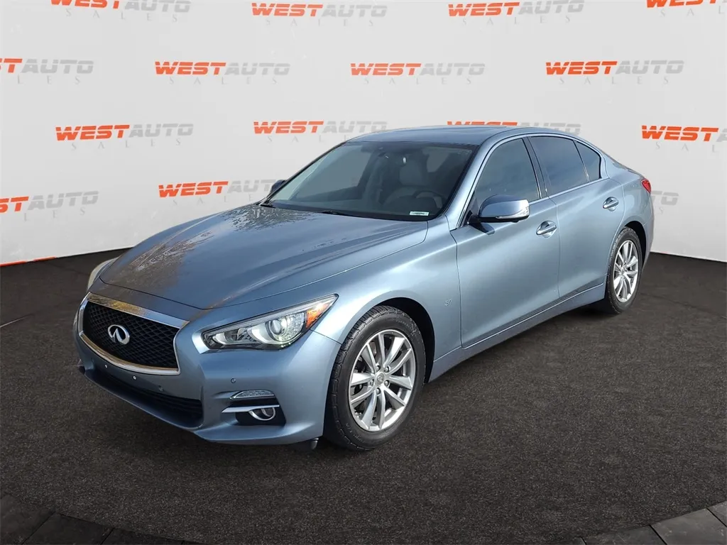 2015 INFINITI Q50