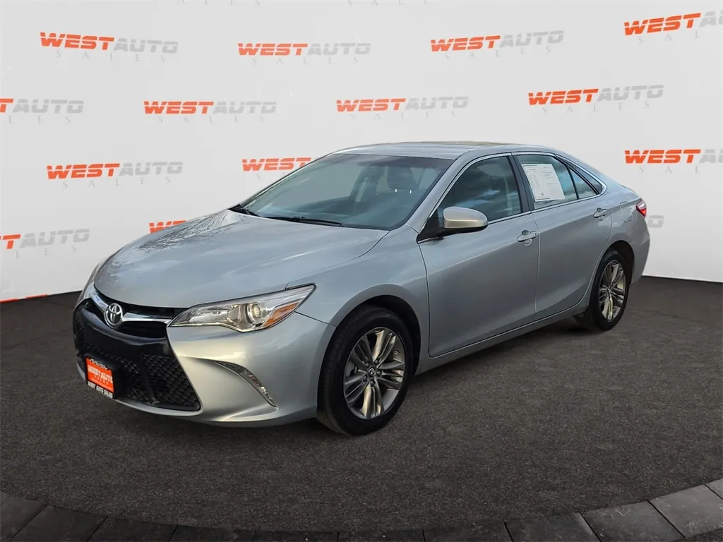 2017 Toyota Camry SE