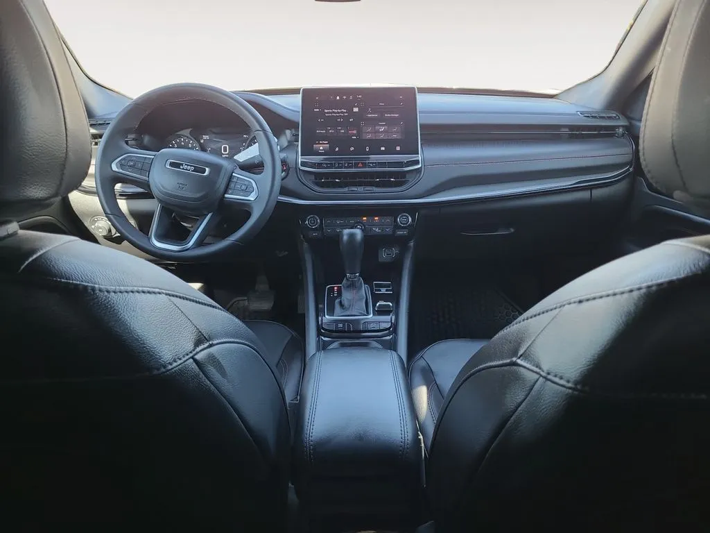 Jeep Compass photo 10