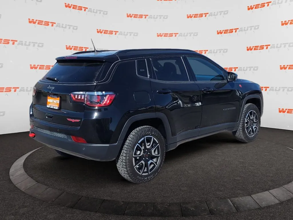 Jeep Compass photo 5