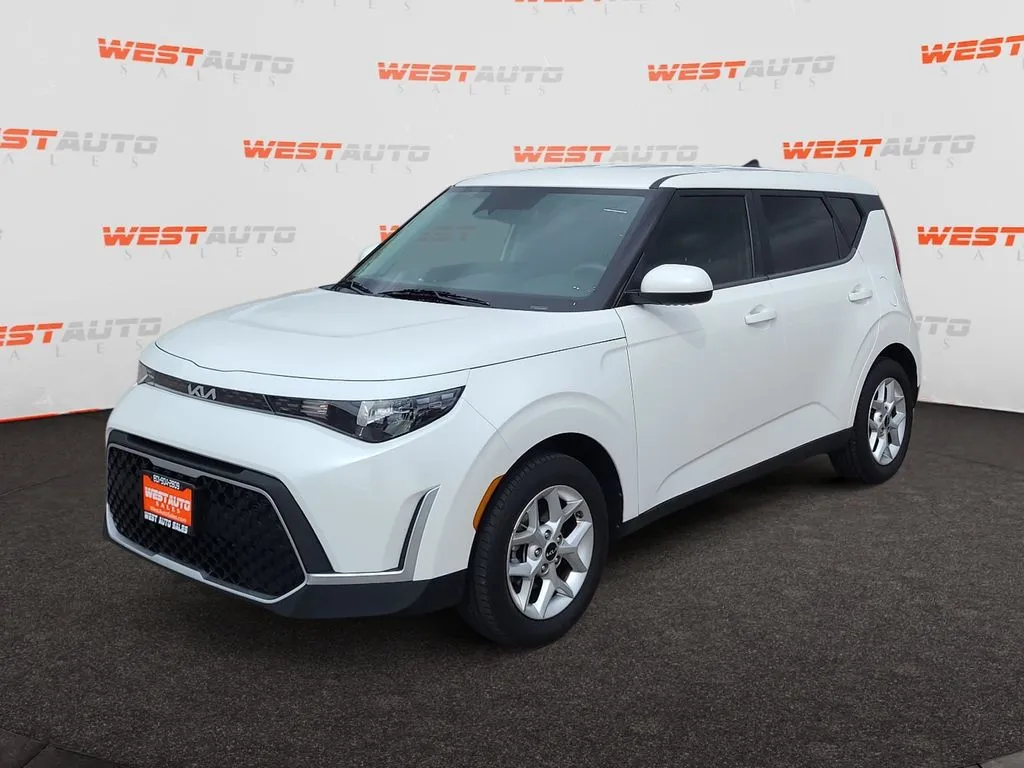2023 Kia Soul LX