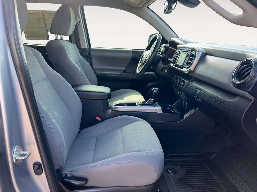 2019 Toyota Tacoma SR5 - Photo 15