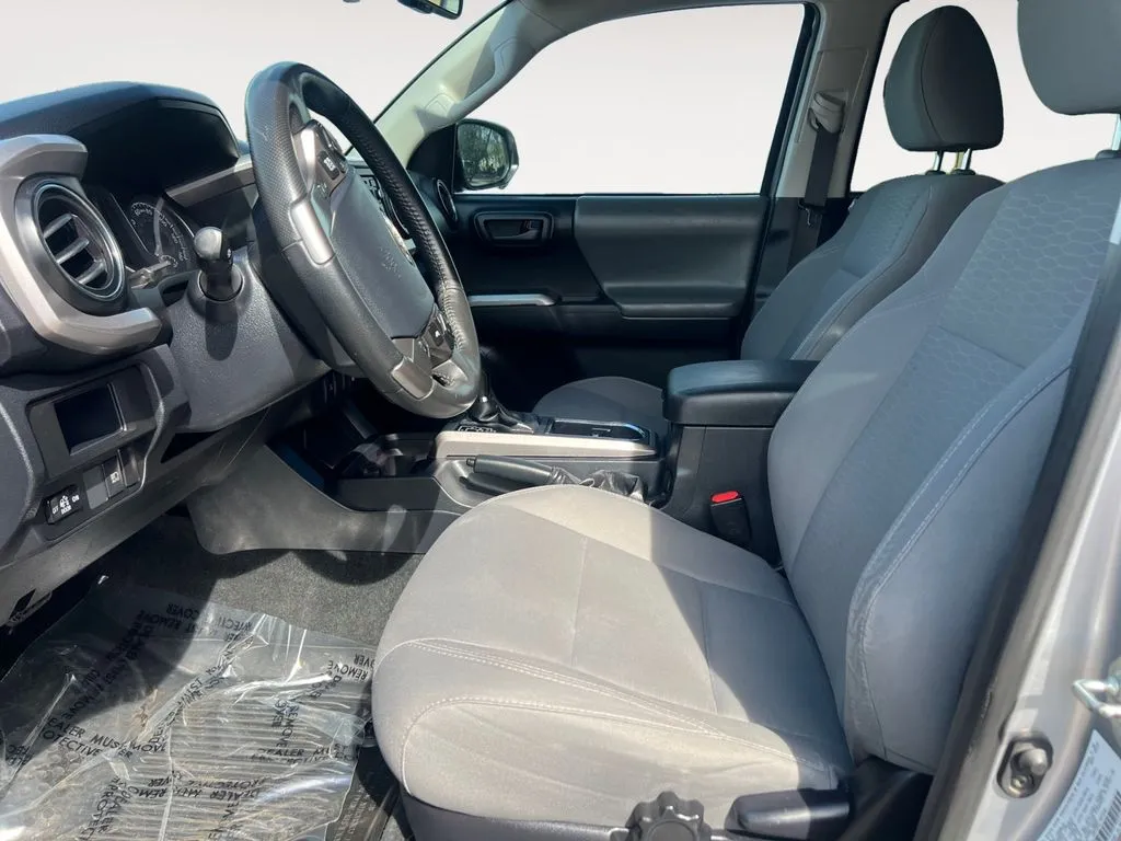 2019 Toyota Tacoma SR5 - Photo 9