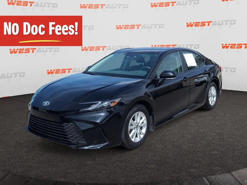 2025 Toyota Camry LE