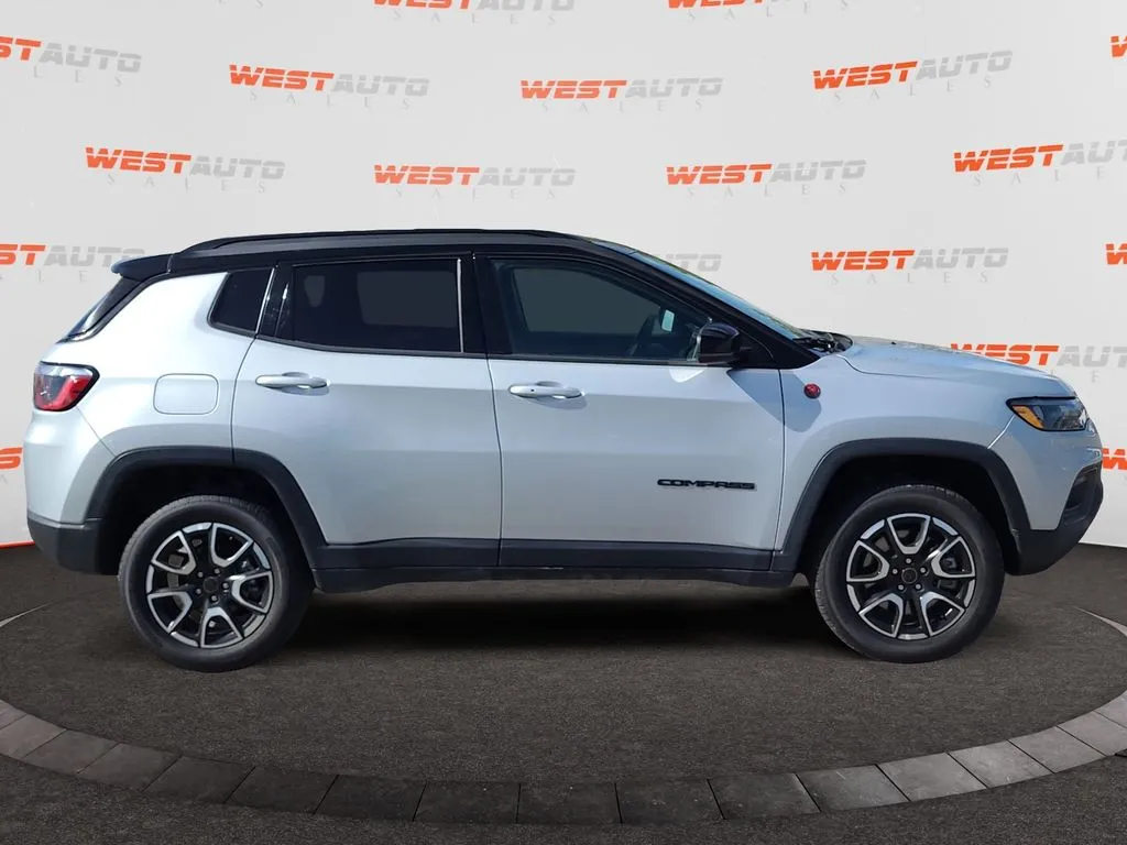 Jeep Compass photo 6
