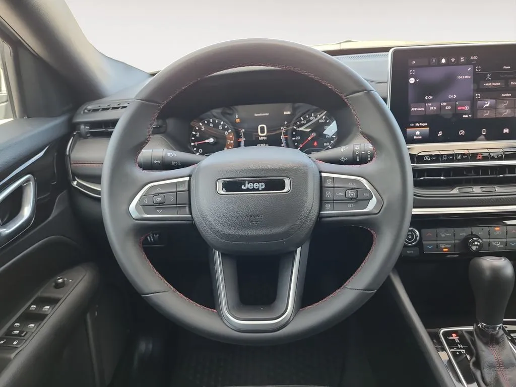 Jeep Compass photo 12