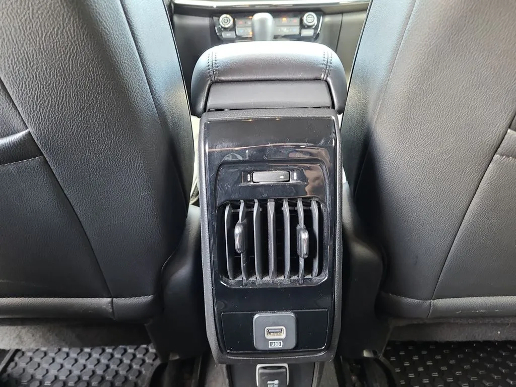 Jeep Compass photo 29