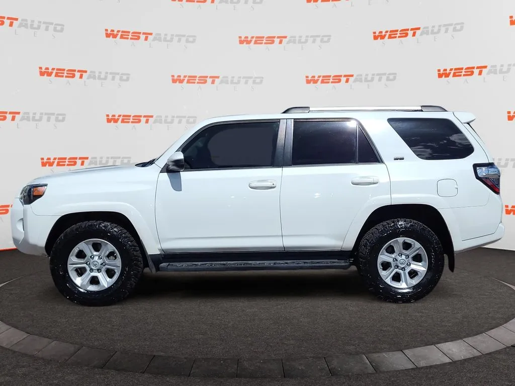 Toyota 4Runner photo 2