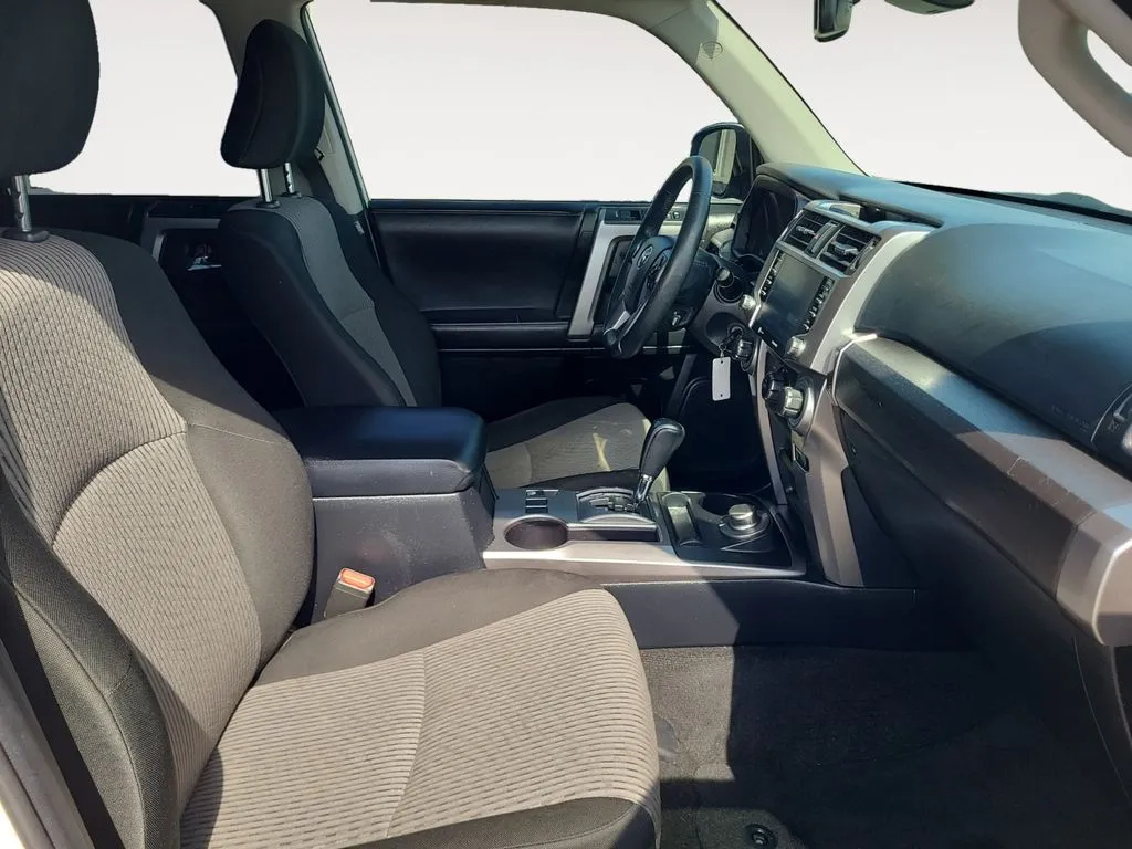 Toyota 4Runner photo 15