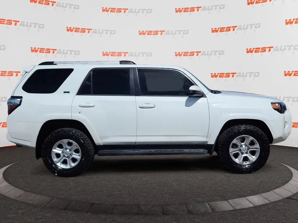 Toyota 4Runner photo 6