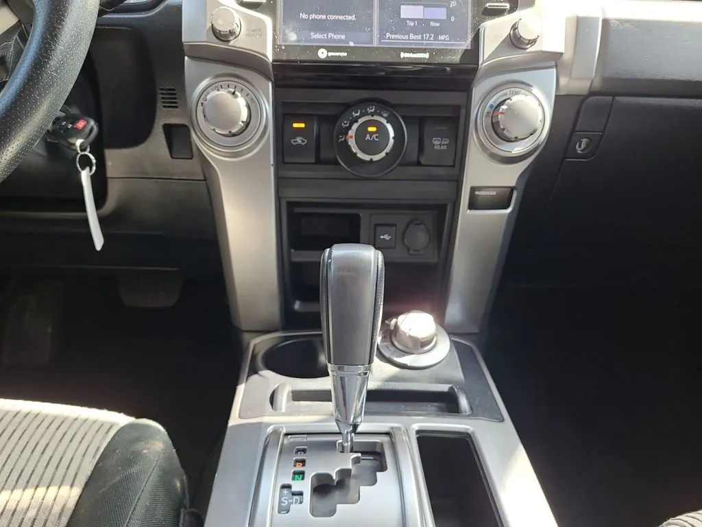 Toyota 4Runner photo 11