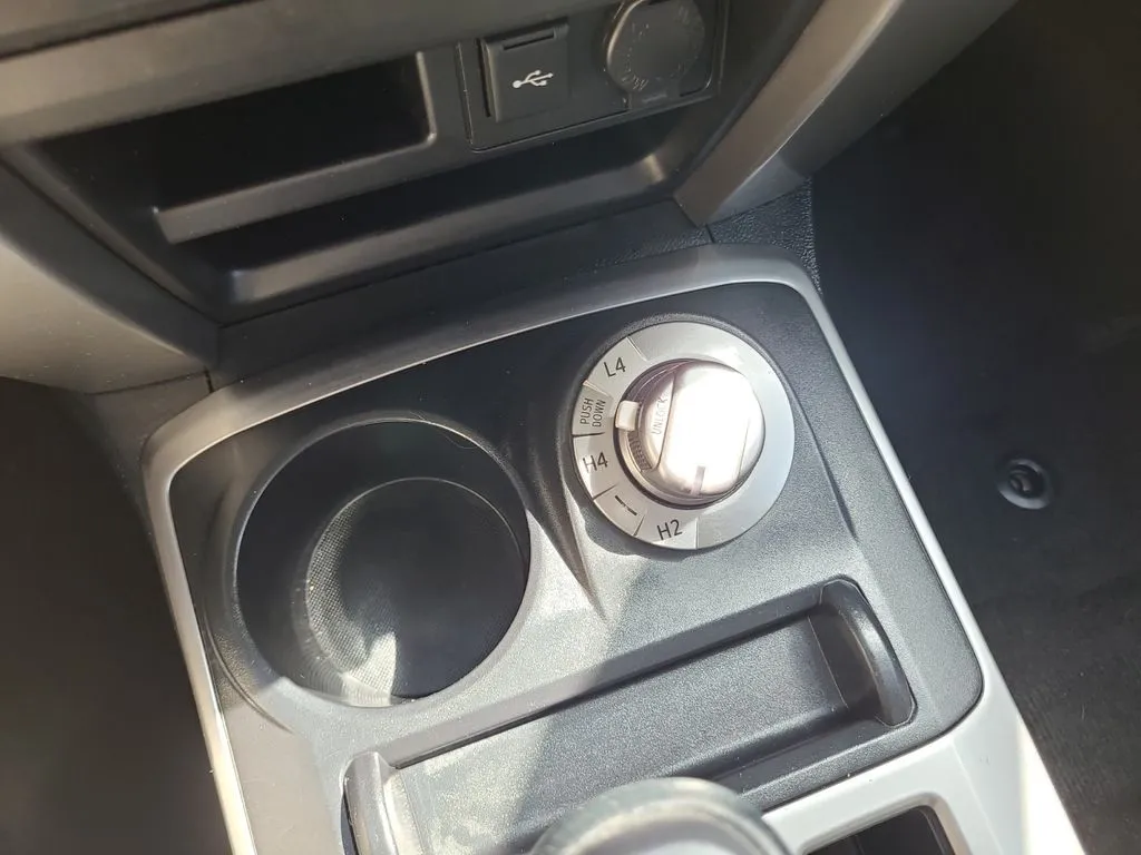 Toyota 4Runner photo 23