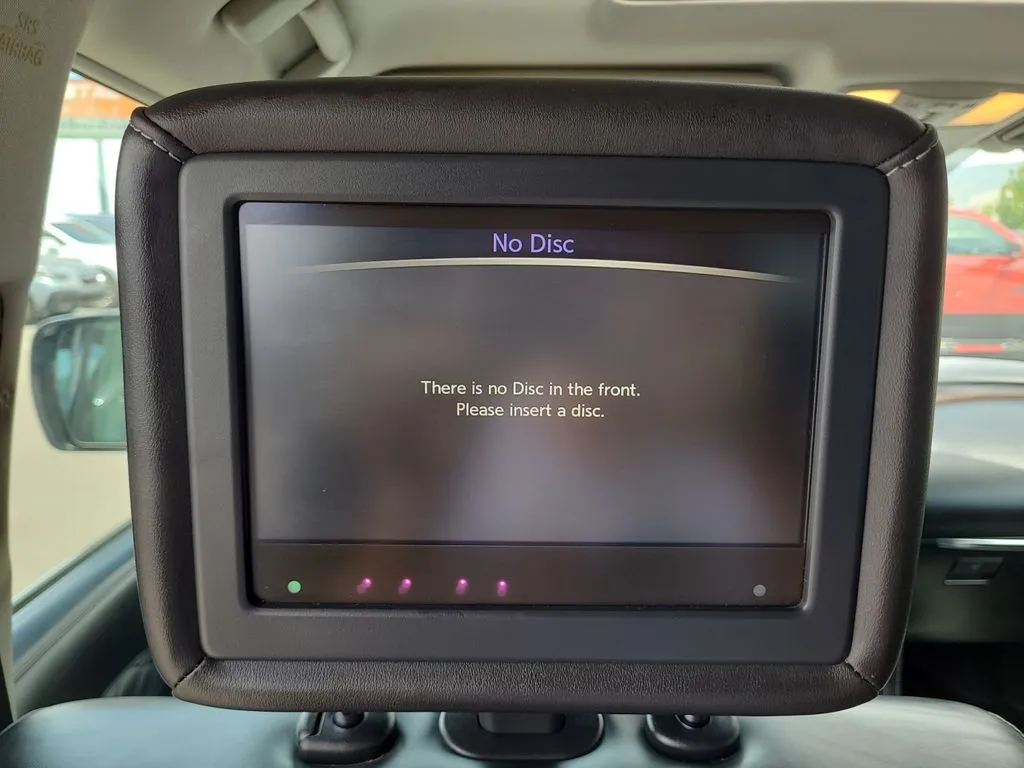 Infiniti QX80 photo 32
