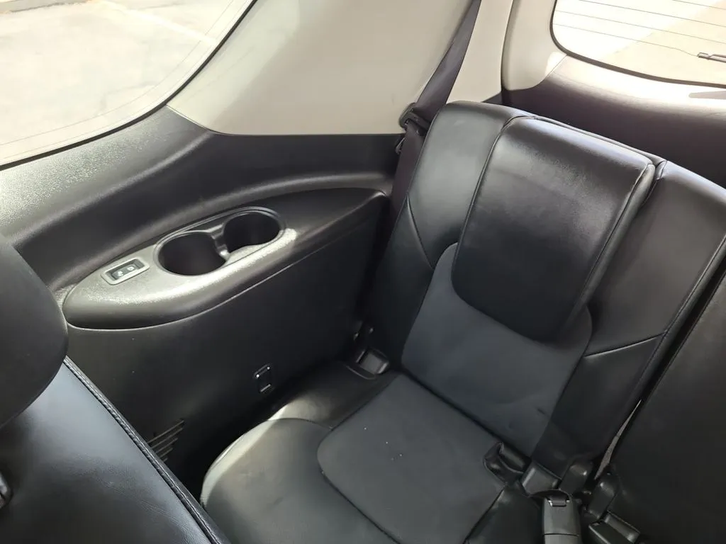Infiniti QX80 photo 36