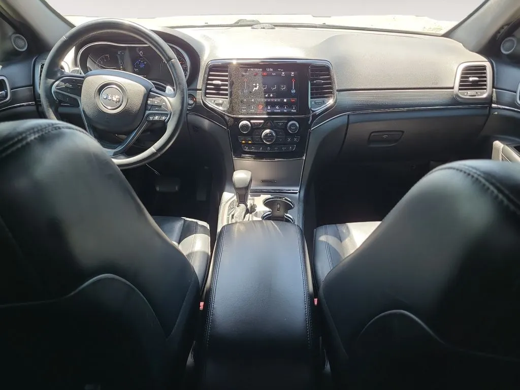Jeep Grand Cherokee photo 10