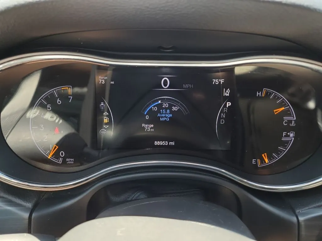 Jeep Grand Cherokee photo 18