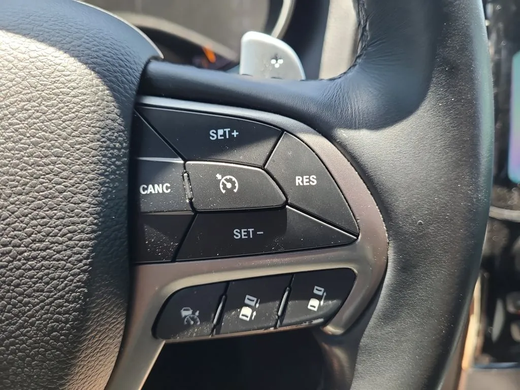 Jeep Grand Cherokee photo 26