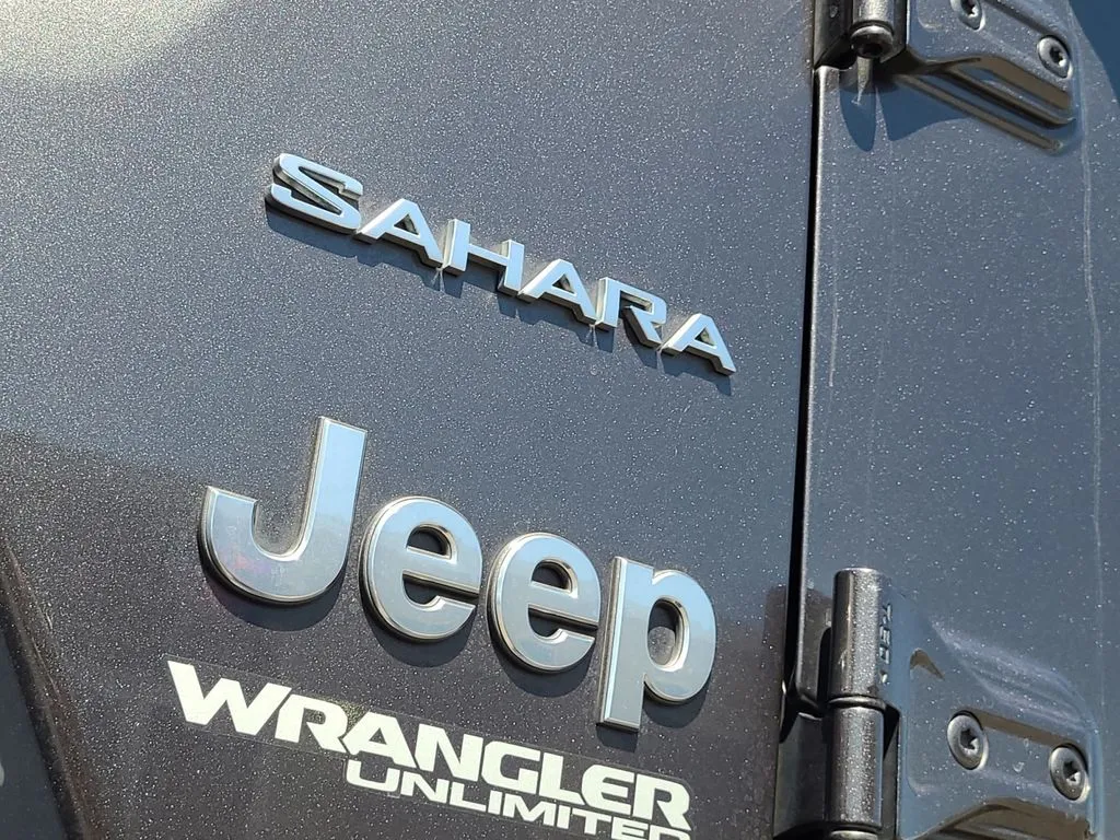 Jeep Wrangler photo 17