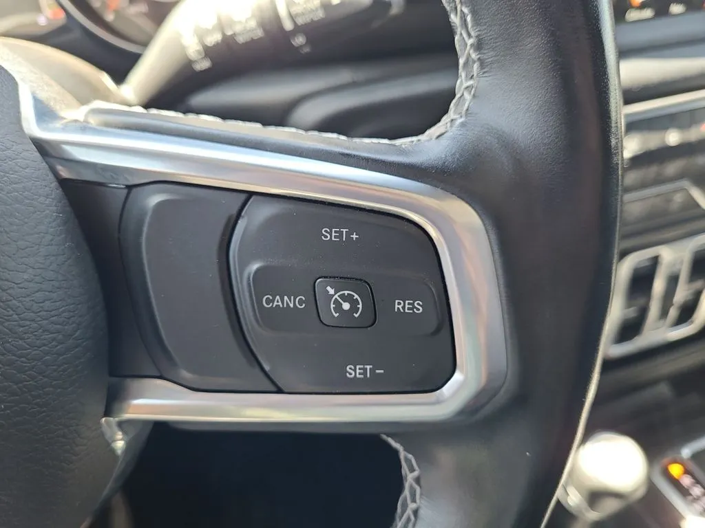 Jeep Wrangler photo 25